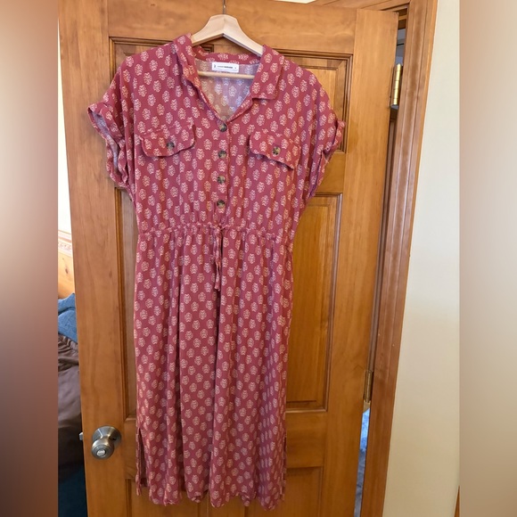Lucky Brand Dresses & Skirts - Lucky Brand Dusty Pink Patterned Button-Up Midi Dress
